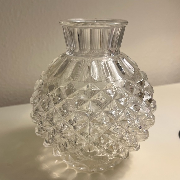 Vase - Picture 2 of 5